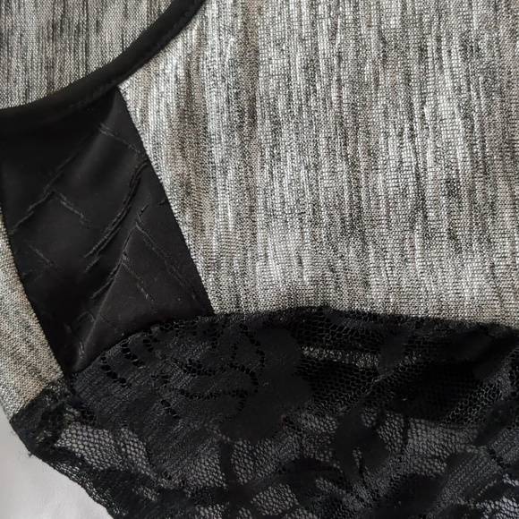 🦃 Women's JK Signature Grey and Black Top - Size S/P - Picture 10 of 11